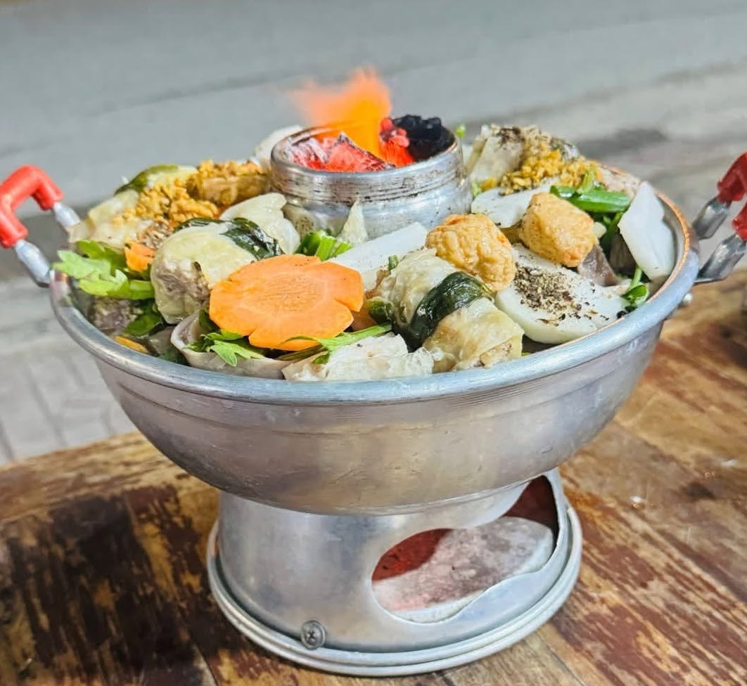 Lẩu cù lao giữa chiều mưa Sài Gòn